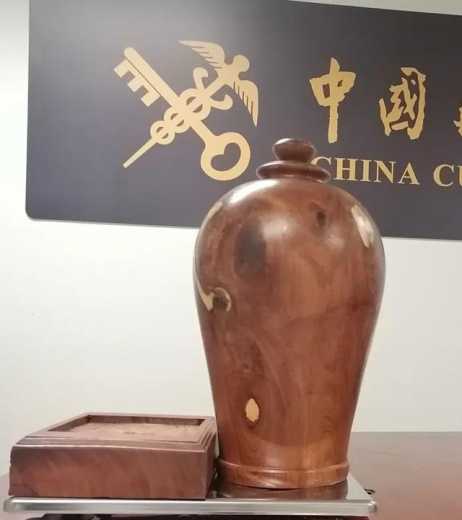 这些“木头”不能带！广州海关查获一批降香黄檀制品和沉香制品，系濒危物种-1.jpg