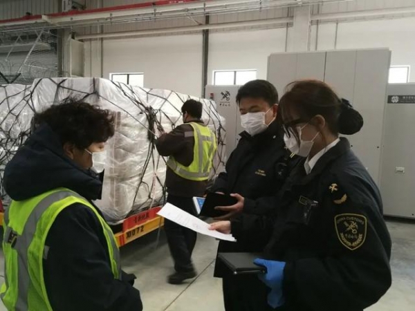 “不见面”，海关查验也能如此简单-11.jpg