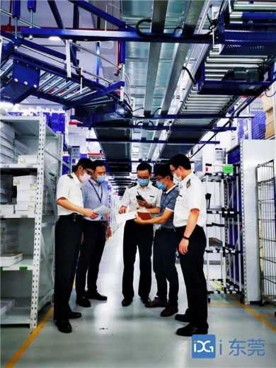 海关宣传“主动披露”政策 企业自查纠错减损失-1.jpg