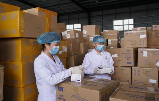 三家企业违法违规出口医用手套、口罩被曝光 海关总署七项惩戒措施让失信者无处遁行-3.jpg