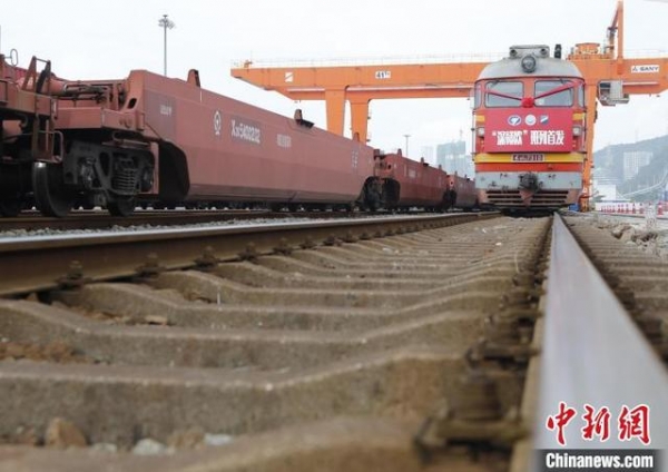 前11个月广东外贸额6.36万亿元 加工贸易结束负增长-1.jpg