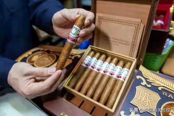 17个海关集中打击走私雪茄 案值约2.28亿元-2.jpg