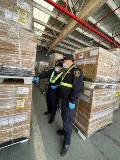 春节不打烊 武汉海关确保“7×24小时”通关服务-1.jpg