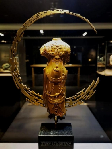 河南自贸区国际艺术品保税仓∣传世珠宝：红珊瑚、玛瑙、翡翠-4.jpg
