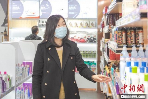 江西省首家中欧班列进口保税品门店正式营业-2.jpg