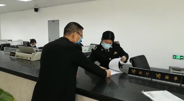 泸州综合保税区完成首票报关单通关-2.jpg