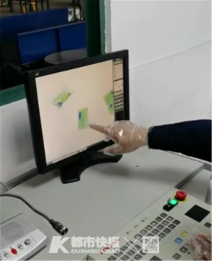 你买的LV包包被查了！海关查获134个“路易威登”假包-1.jpg