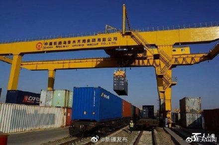 霍尔果斯铁路口岸一季度进出口货运量同比增长128%-1.jpg