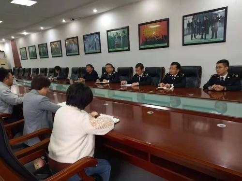 县商务局邀请济宁海关召开海关政策宣讲暨重点项目对接会-1.jpg