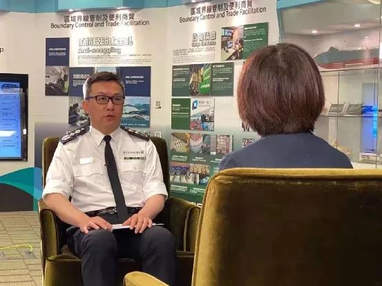 专访香港海关关长邓以海：全力配合国安执法，不回避任何挑战-4.jpg