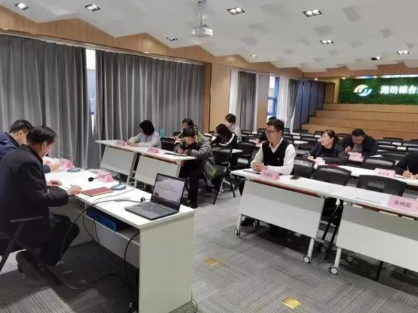潍坊综合保税区召开非公企业党建指导员培训会议-1.jpg