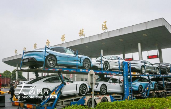 上海松江启动进口整车保税仓储展示功能-3.jpg
