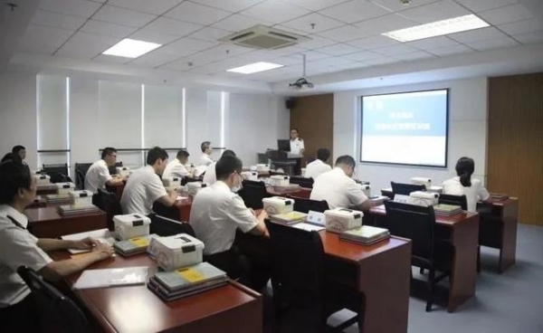 走进国家材种鉴定与木材检疫重点实验室-11.jpg