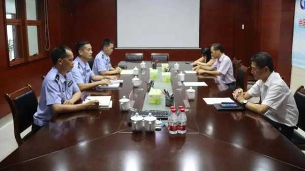 保税港国门“把关人”-10.jpg