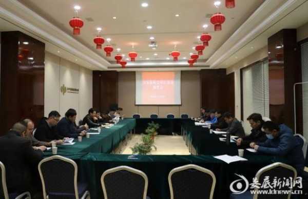 万宝投资集团领导到娄底诚通物流园现场调度保税仓项目建设情况-1.jpg