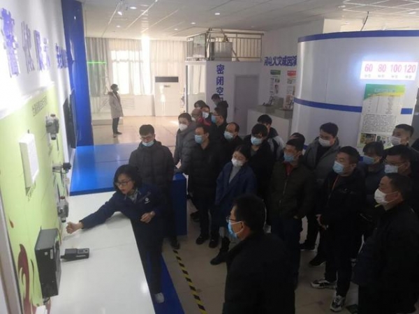 潍坊综合保税区应急管理中心组织开展安全生产和应急处置体验式培训-1.jpg