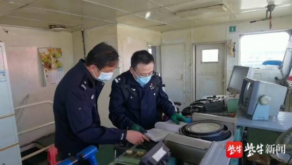 南京海关查获70余万条走私香烟-3.jpg