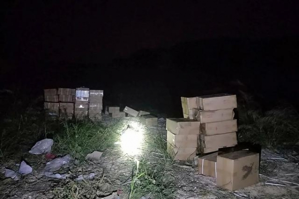 钦州海关查获涉嫌走私香烟168万支，抓获涉案人员1名-2.jpg