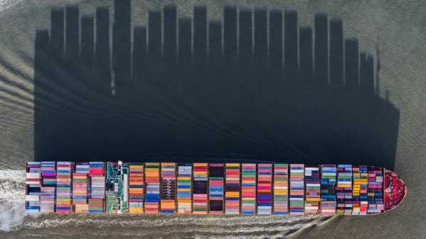 逆风翻盘：全球贸易将下滑5.6%，中国创29亿元进出口总值纪录-3.jpg