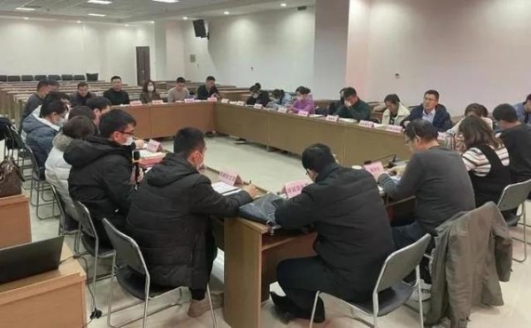 全市部分外贸和跨境电商企业座谈会在潍坊综合保税区召开-2.jpg