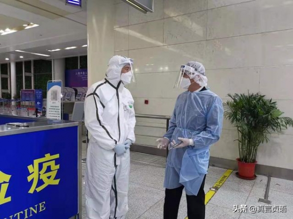 原创丨两个小时——致敬济南海关副关长张艺兵-1.jpg