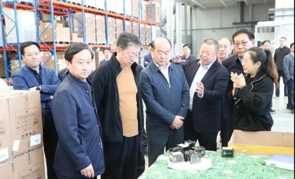 威海市政协视察威海综合保税区开发建设情况-2.jpg