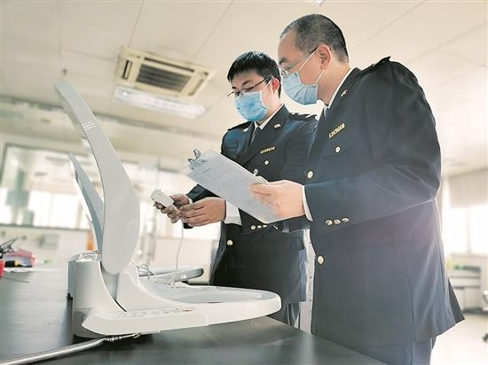 海关助力佛山陶瓷重启海外市场-1.jpg
