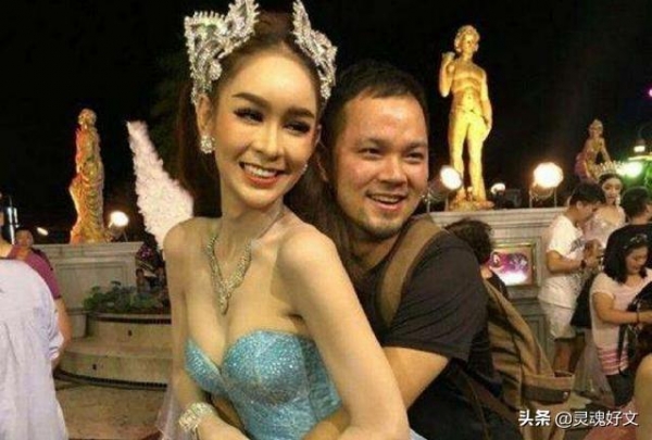 中国游客过泰国海关，为什么要主动给小费？看完想打人啊-4.jpg