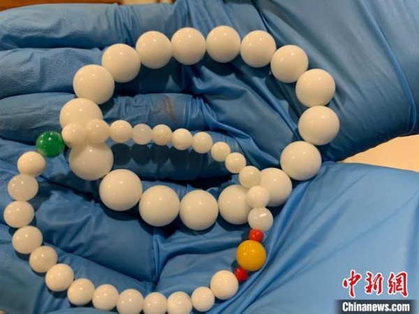 广州海关连续查获两起违规携带砗磲制品入境案-1.jpg