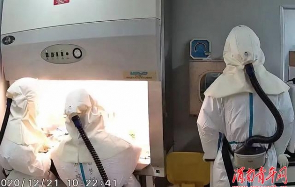 渭南市二院曾梦妮同志圆满完成西安海关核酸检测增援工作平安归来-5.jpg