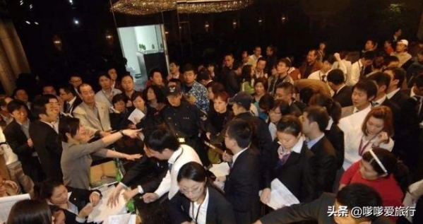 大批日籍华人掀起回国潮，却遭到海关扣留，网友：你想回就能回？-3.jpg