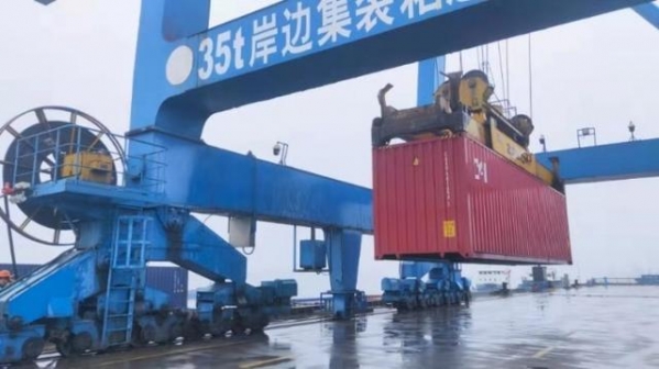 “联动接卸”海关监管模式正式运作 推动长三角区域港口一体化-1.jpg