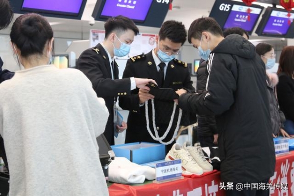 “3?15”面对面｜机场餐饮后厨卫生是怎么检查的？-3.jpg