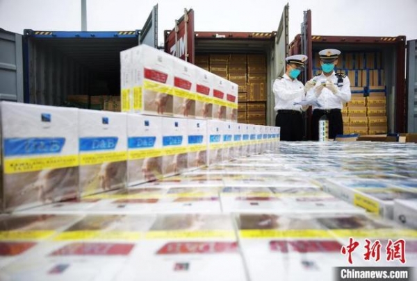 黄埔海关在保税仓查出1000多万支侵权烟-1.jpg