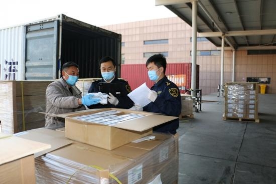 郑州新郑综合保税区一季度进出口值首次突破1000亿元-1.jpg